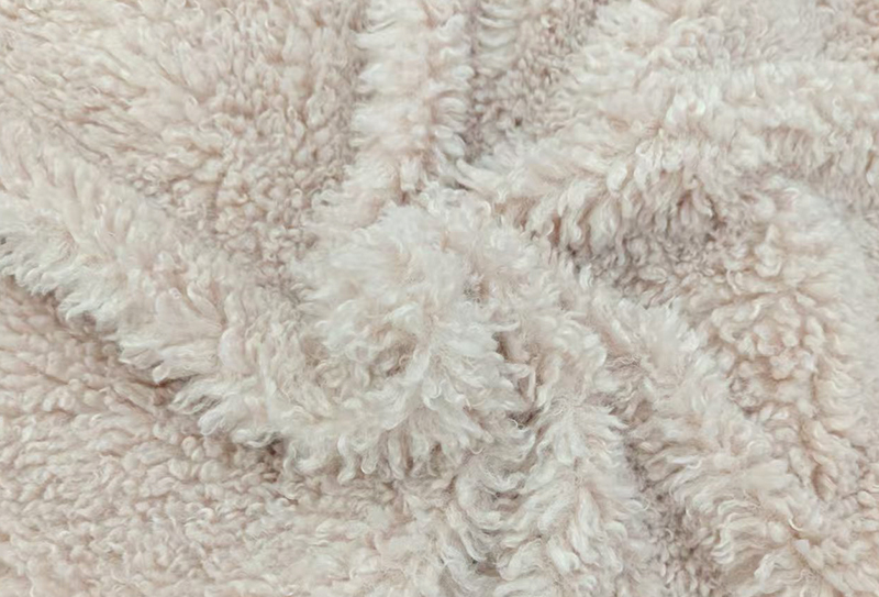 800mg/m² 165cm Cara cashmere fabric suitable for dolls/cushions 800mg/m² 165cm Cara cashmere fabric suitable for dolls/cushions