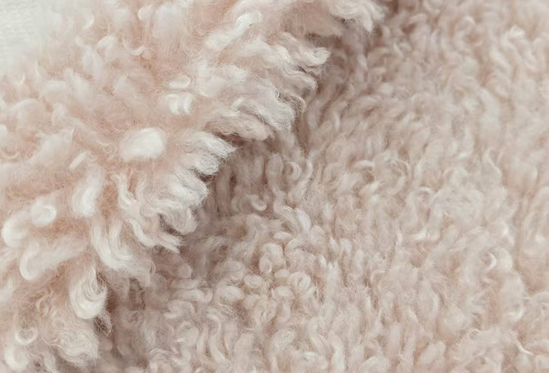 800mg/m² 165cm Cara cashmere fabric suitable for dolls/cushions 800mg/m² 165cm Cara cashmere fabric suitable for dolls/cushions