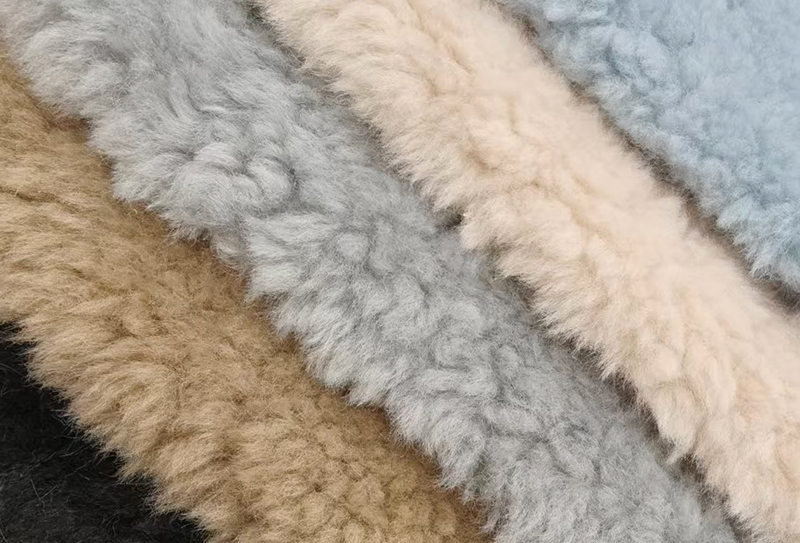 900mg*160cm Small cloud plush large particle plush fabric suitable for clothing