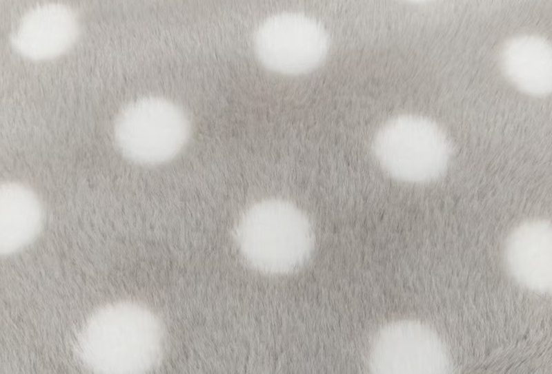 500mg 160cm Rabbit fur printed polka dot fabric 500mg 160cm Rabbit fur printed polka dot fabric